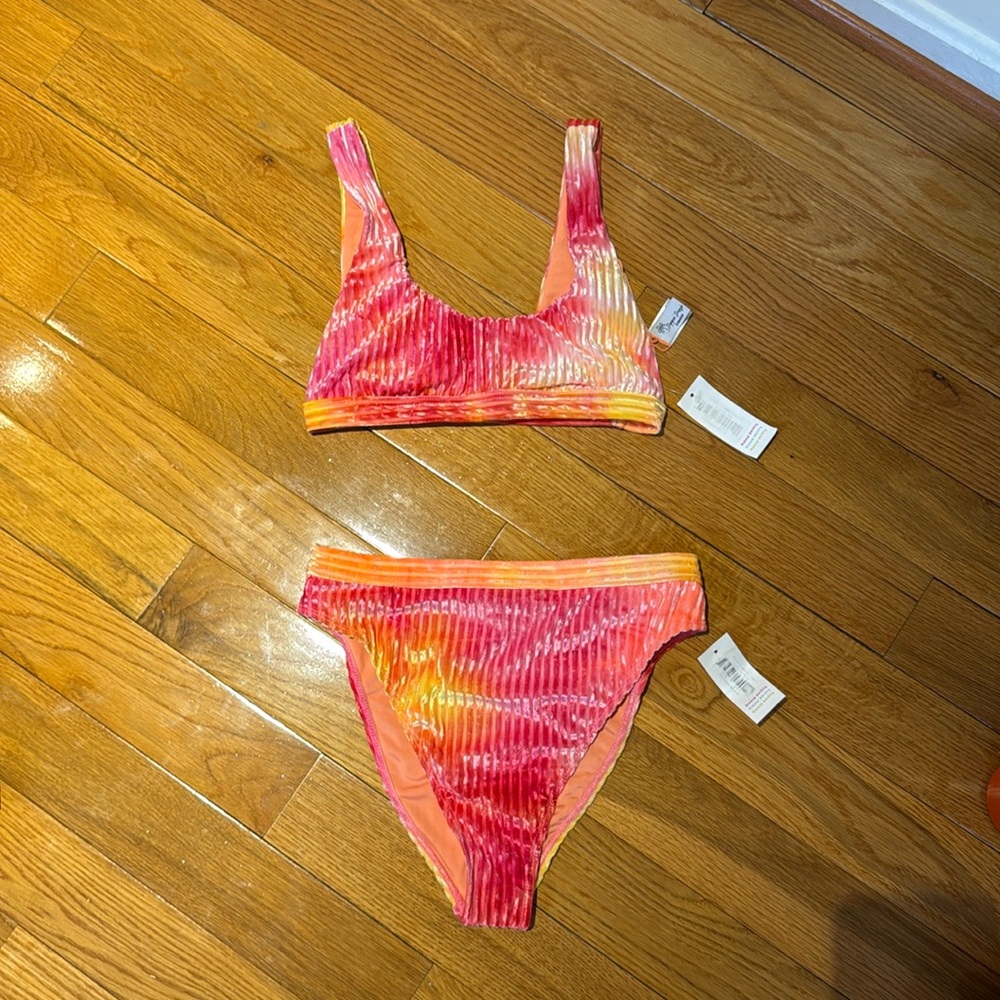 Dippin Daisy’s bikini, size medium